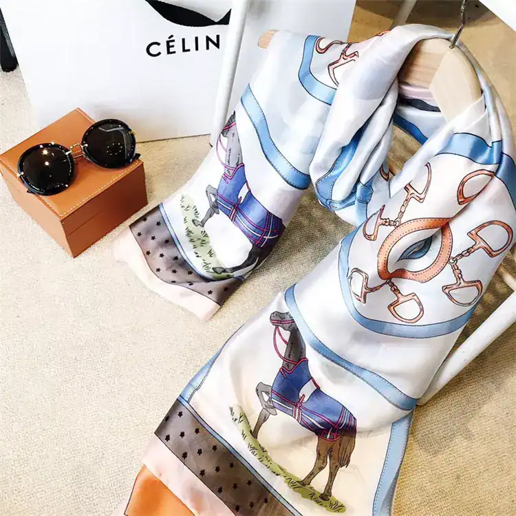 Scarf Hold your horses light blue - Image 3