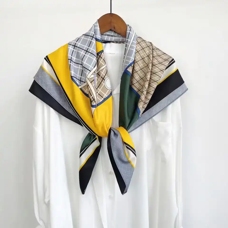 Scarf Hippodrome Grey & Green & Yellow - Image 2