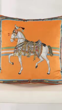 Cushion Velour Suez Horses