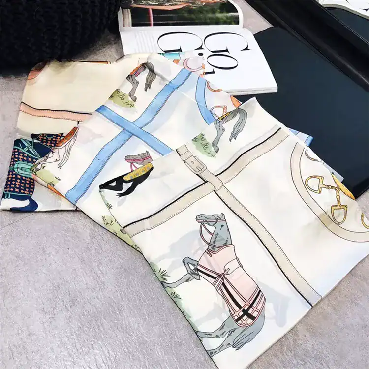 Scarf Hold your horses light blue - Image 2