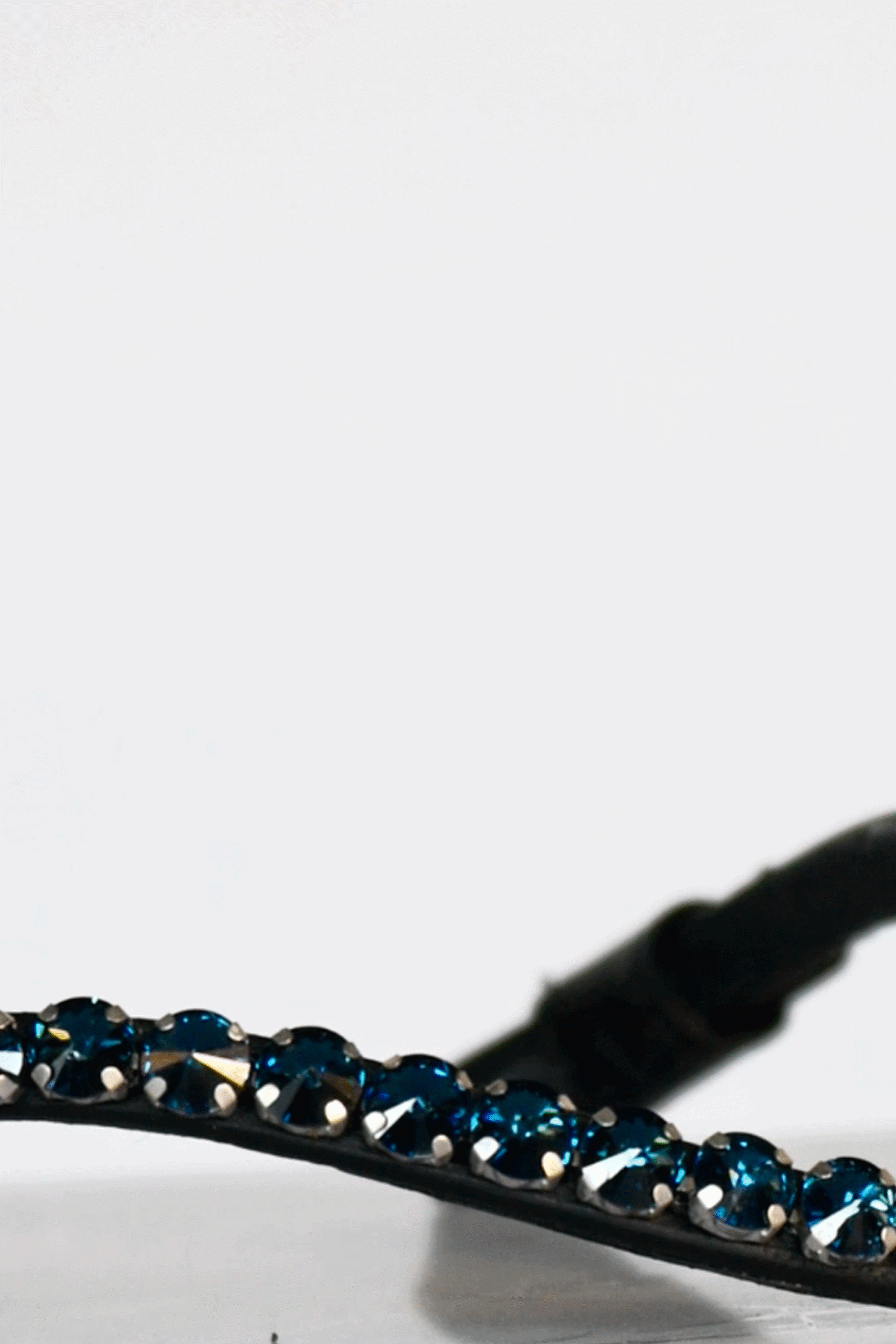 Pandebånd Swarovski Blue Montana 10 mm - sort læder